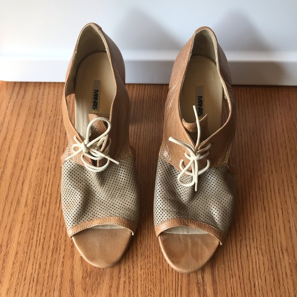 Manas Perforated Oxford Shoes